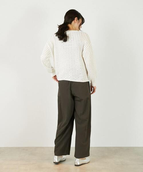 MELROSE claire(メルローズ クレール)の「【微光沢のリリヤーンケーブル透かし柄ニット】(ニット/セーター・レディース・ブルー/ホワイト/ブラウン・FREE)」の8枚目の写真