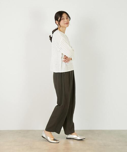 MELROSE claire(メルローズ クレール)の「【微光沢のリリヤーンケーブル透かし柄ニット】(ニット/セーター・レディース・ブルー/ホワイト/ブラウン・FREE)」の9枚目の写真