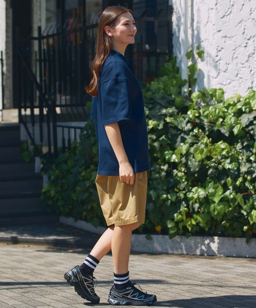 THE CRAFT CREW PRODUCTS（ザクラフトクループロダクツ）の「【UNNOTICEシリーズ】ファンクショナルファブリック ヘビーワッフル オーバーサイズ 半袖ポロシャツ / 抗菌防臭・UVカット【THE CRAFT CREW PRODUCTS】（ポロシャツ・メンズ・アッシュグレー/オフホワイト/ブラック/グレイッシュベージュ/ダークネイビー/チャコール・S/M/L）」の11枚目の写真