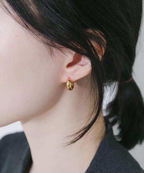 【美品】ドゥーズィエムクラス フープピアス 大ぶり ポーチ付き ステンレスプックリミニフープピアス（ピアス（両耳用））｜SMELLY