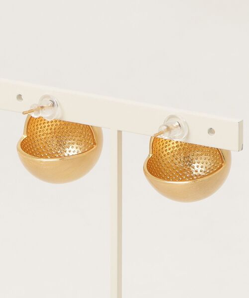 Trish（トリッシュ）の「マットサークルピアス（ピアス（両耳用）・レディース・シルバー/ゴールド・FREE）」の3枚目の写真