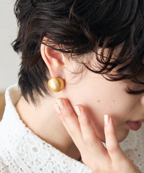 Trish(トリッシュ)の「マットサークルピアス(ピアス(両耳用)・レディース・シルバー/ゴールド・FREE)」の22枚目の写真