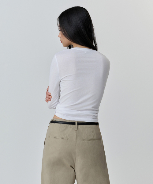 MUSINSA STANDARD WOMAN（ムシンサスタンダードウーマン）の「ウィメンズシアースリム長袖Tシャツ[ホワイト]（Tシャツ/カットソー・レディース・その他・LARGE/X-SMALL/SMALL/MEDIUM）」の3枚目の写真