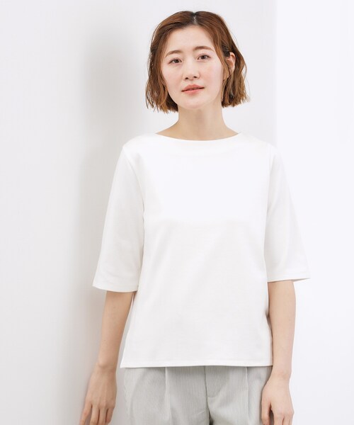grove（グローブ）の「【二の腕カバー/すっきり見え・抗菌防臭/UVカット】きちんと素材のボートネックTシャツ（Tシャツ/カットソー・レディース・ライトグレー/ブラック/オフホワイト/ホワイト系5/ブルー系その他・02/03/01/04/05）」の7枚目の写真