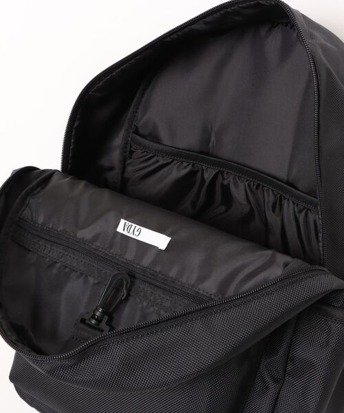 GYDA（ジェイダ）の「【GYDA/ジェイダ】 CASUAL-BADGE SERIES　缶バッジ4コセット付きバックパック（バックパック/リュック・レディース・ブラック・FREE）」の4枚目の写真