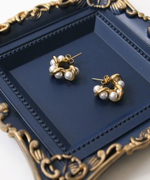 Gready Brilliant（グレディブリリアン）の「カーブパールピアス（ピアス（両耳用））」