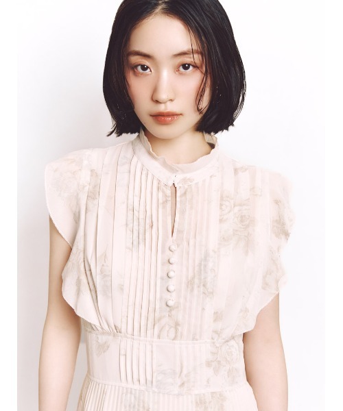 SNIDEL（スナイデル）の「【販路限定サイズあり】Sustainableプリーツプリントワンピース（ワンピース・レディース・ミント/ホワイト/ライトピンク/ダークネイビー・1/00/2/0）」の9枚目の写真