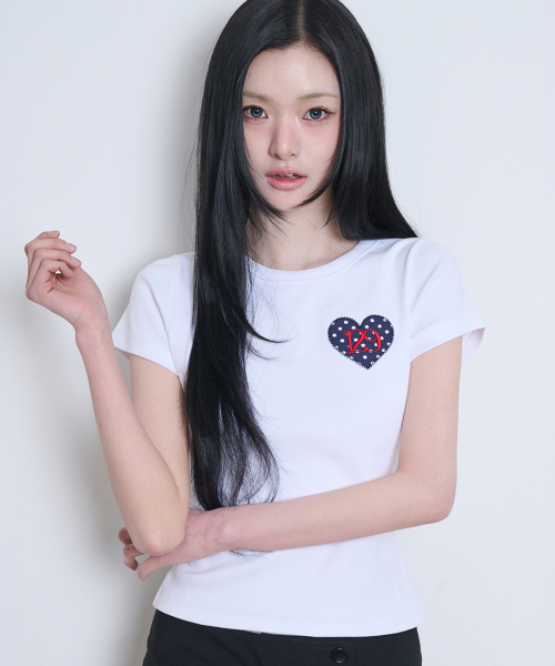 ILLIGO（イリゴ）の「129 ドットフィッティッドTシャツ ホワイト（Tシャツ/カットソー・レディース・その他・OS）」の2枚目の写真