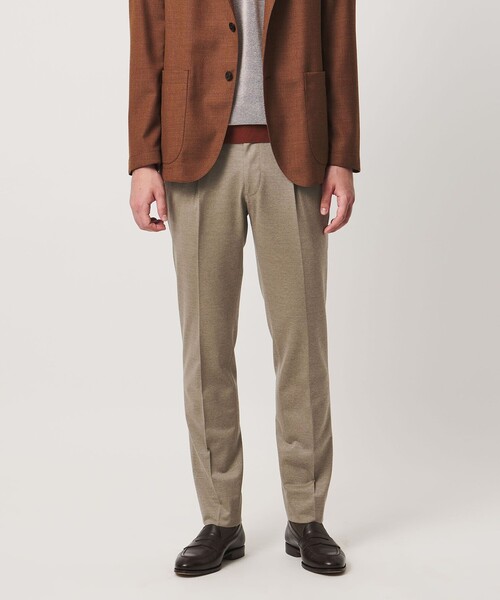 UNITED ARROWS(ユナイテッドアローズ)の「ジャージー スリムテーパード サイドシャーリング 1プリーツ スラックス(スラックス・メンズ・ダークグレー/ネイビー/ベージュ・50/46/48/44)」の7枚目の写真
