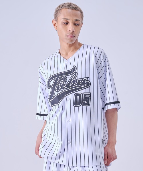 FUBU( フブ)の「FUBU フブ ブランド Patch Baseball Shirts/パッチ付きベースボールシャツ(シャツ/ブラウス・メンズ・カモフラージュ/ホワイト/ブラック・XXL/XL/L/M)」の2枚目の写真