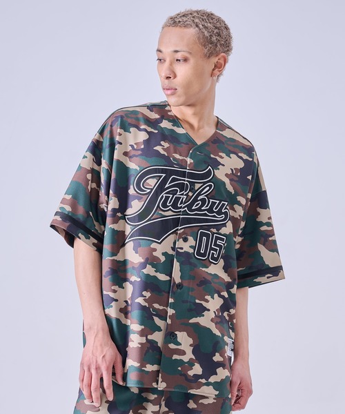 FUBU( フブ)の「FUBU フブ ブランド Patch Baseball Shirts/パッチ付きベースボールシャツ(シャツ/ブラウス・メンズ・カモフラージュ/ホワイト/ブラック・XXL/XL/L/M)」の5枚目の写真