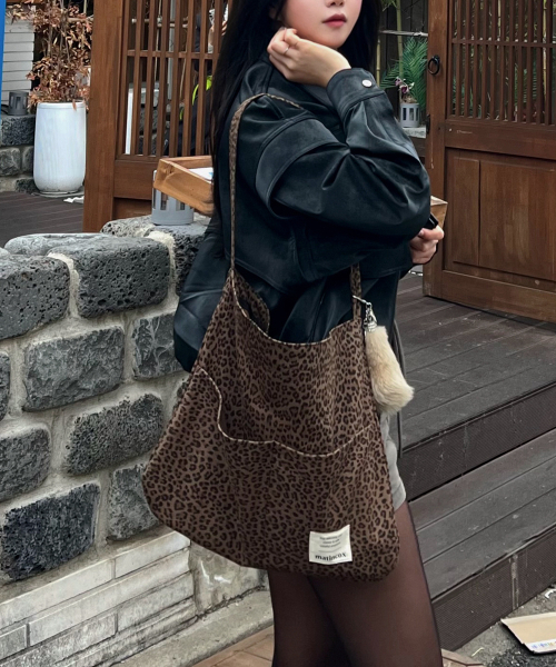 MATINCOX(マーティンコックス)の「MoodCurve - Leopard Darkbrown(エコバッグ/サブバッグ・レディース・その他・FREE)」の11枚目の写真
