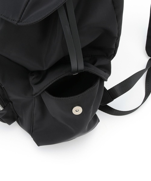 ADAM ET ROPE'（アダムエロペ）の「【WEB限定】フラップポケットリュックサック（バックパック/リュック・レディース・ブラック・FREE）」の6枚目の写真