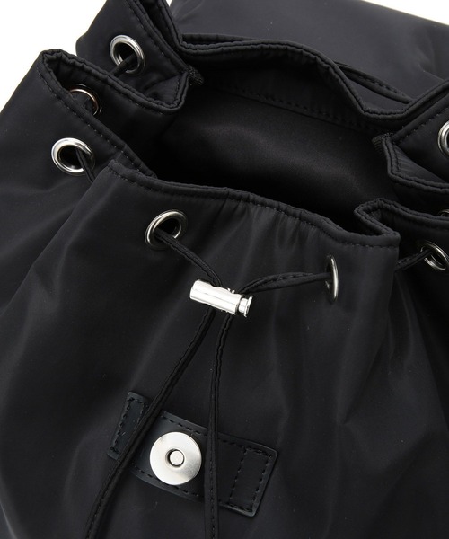 ADAM ET ROPE'（アダムエロペ）の「【WEB限定】フラップポケットリュックサック（バックパック/リュック・レディース・ブラック・FREE）」の8枚目の写真