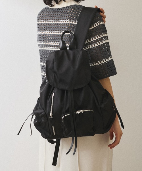 ADAM ET ROPE'（アダムエロペ）の「【WEB限定】フラップポケットリュックサック（バックパック/リュック・レディース・ブラック・FREE）」の18枚目の写真