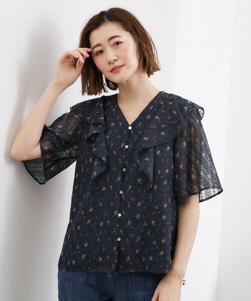 grove(グローブ)の「【二の腕カバー・お仕事◎】フラワープリントブラウス(シャツ/ブラウス・レディース・ブラック系/ベージュ系その他4・02/01/03/04)」の3枚目の写真