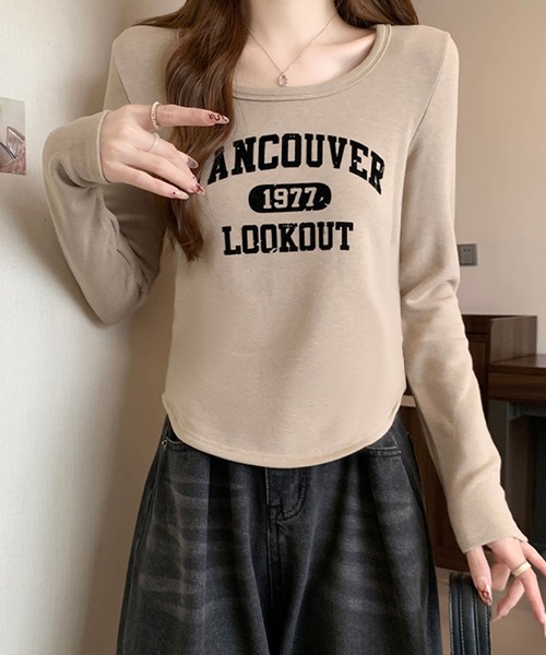 2ly2(トゥーリートゥー)の「ヴィンテージロゴ 長袖トップス(Tシャツ/カットソー・レディース・ベージュ/ボルドー/ブラウン・FREE)」の13枚目の写真