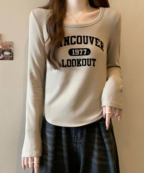 2ly2(トゥーリートゥー)の「ヴィンテージロゴ 長袖トップス(Tシャツ/カットソー・レディース・ベージュ/ボルドー/ブラウン・FREE)」の15枚目の写真