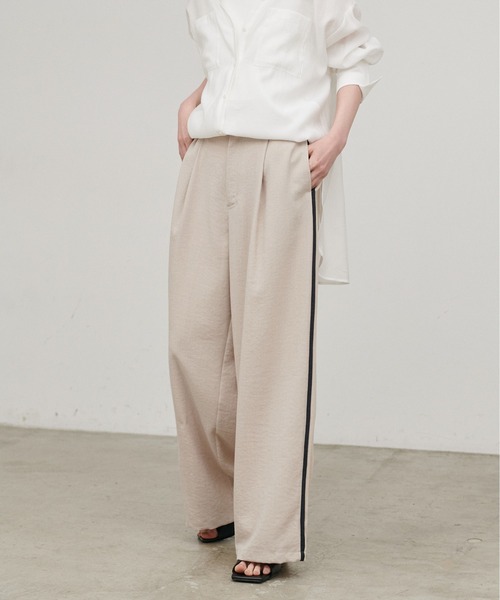 LARUTA（ラルータ）の「【LARUTA】［Web限定］タンブラーオックスラインパンツ（スラックス・レディース・グレイッシュベージュ/チャコールグレー・MEDIUM）」の11枚目の写真