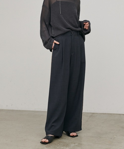 LARUTA（ラルータ）の「【LARUTA】［Web限定］タンブラーオックスラインパンツ（スラックス・レディース・グレイッシュベージュ/チャコールグレー・MEDIUM）」の4枚目の写真