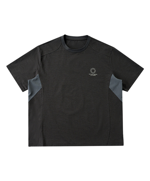 BUTTON SEOUL(ボタンソウル)の「エアフロー メッシュパネル ポリエステル ショートスリーブ (ベージュ/ブラック)(Tシャツ/カットソー・メンズ・ベージュ/ブラック・LARGE/X-LARGE/MEDIUM)」の2枚目の写真