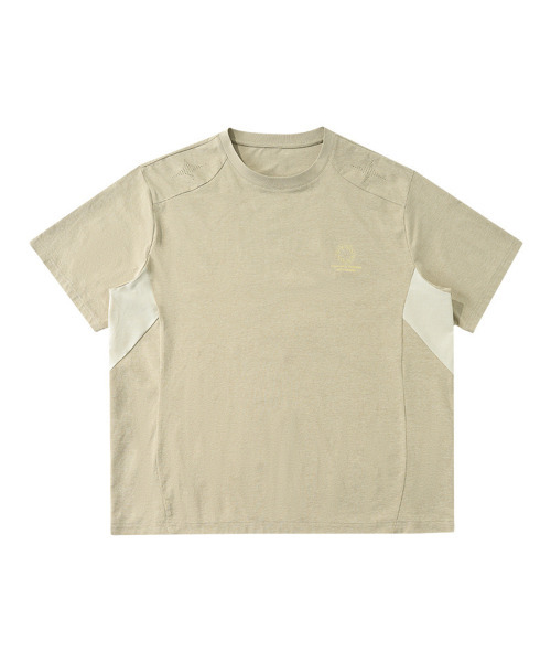 BUTTON SEOUL(ボタンソウル)の「エアフロー メッシュパネル ポリエステル ショートスリーブ (ベージュ/ブラック)(Tシャツ/カットソー・メンズ・ベージュ/ブラック・LARGE/X-LARGE/MEDIUM)」の3枚目の写真
