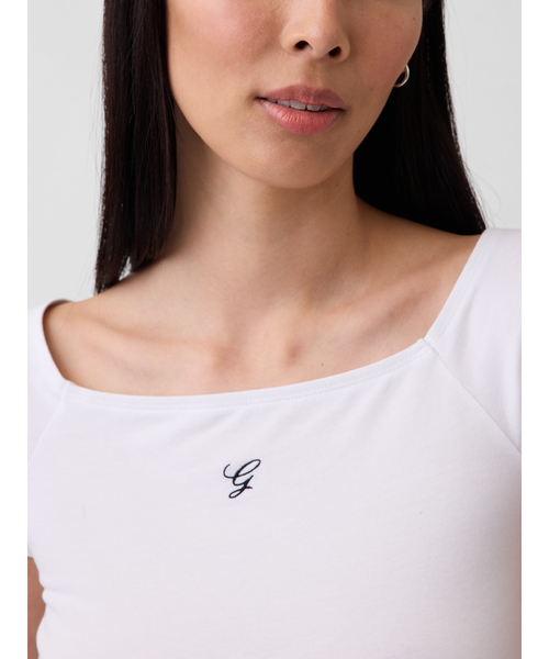 GAP(ギャップ)の「クロースニット ジャージー オフショルダー クロップドTシャツ(Tシャツ/カットソー・レディース・ホワイト/ブラック/ブラック系その他・XS/S/XL/M/L/XXS)」の5枚目の写真