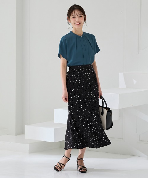 Honeys(ハニーズ)の「【ハニさら・接触冷感】バンドカラーブラウス(シャツ/ブラウス・レディース・ダークブルー/ネイビー/ライム/アイボリー/グレイッシュベージュ・3L/L/LL/M/S)」の18枚目の写真