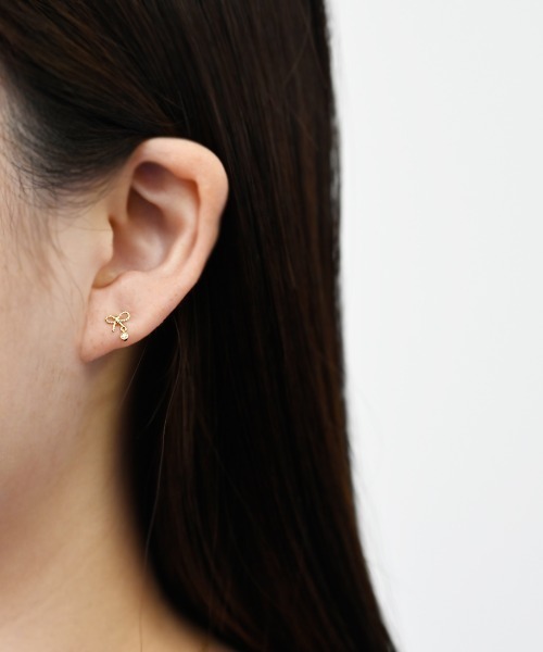 sowi(ソーイ)の「K10YG ダイヤモンド リボンピアス(ピアス(両耳用)・レディース・ゴールド・フリ-)」の8枚目の写真