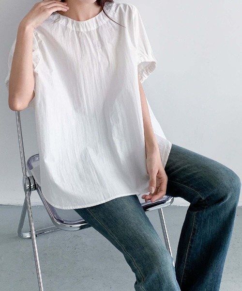 LOWO(ロワ)の「クルーネックパフスリーブポンチョシルエットゆったりブラウス(シャツ/ブラウス・レディース・ホワイト/ブラック/ブルー/イエロー・FREE)」の8枚目の写真