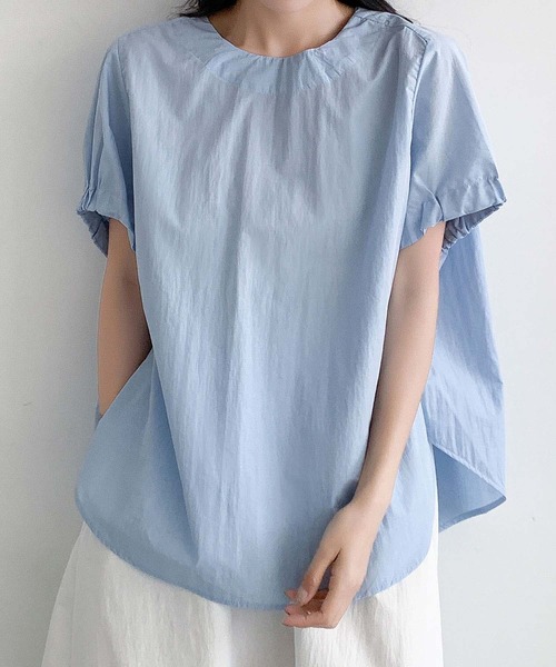 LOWO(ロワ)の「クルーネックパフスリーブポンチョシルエットゆったりブラウス(シャツ/ブラウス・レディース・ホワイト/ブラック/ブルー/イエロー・FREE)」の9枚目の写真