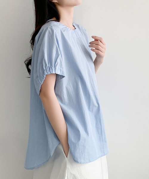 LOWO(ロワ)の「クルーネックパフスリーブポンチョシルエットゆったりブラウス(シャツ/ブラウス・レディース・ホワイト/ブラック/ブルー/イエロー・FREE)」の11枚目の写真
