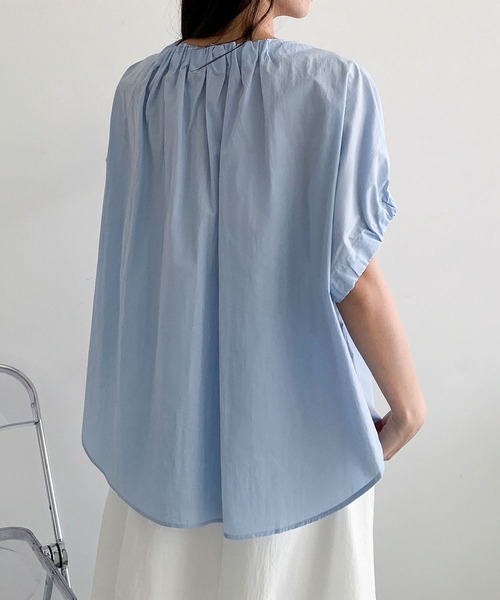 LOWO(ロワ)の「クルーネックパフスリーブポンチョシルエットゆったりブラウス(シャツ/ブラウス・レディース・ホワイト/ブラック/ブルー/イエロー・FREE)」の12枚目の写真