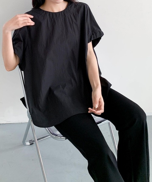 LOWO(ロワ)の「クルーネックパフスリーブポンチョシルエットゆったりブラウス(シャツ/ブラウス・レディース・ホワイト/ブラック/ブルー/イエロー・FREE)」の18枚目の写真