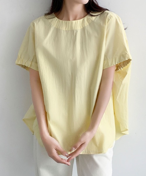 LOWO(ロワ)の「クルーネックパフスリーブポンチョシルエットゆったりブラウス(シャツ/ブラウス・レディース・ホワイト/ブラック/ブルー/イエロー・FREE)」の22枚目の写真