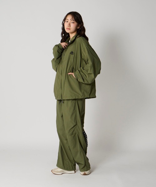 Kappa(カッパ)の「【Kappa/カッパ】バンダナイロントラックジャケット ユニセックス(ナイロンジャケット・メンズ・カーキ/ブラック・MEDIUM/SMALL/LARGE)」の20枚目の写真