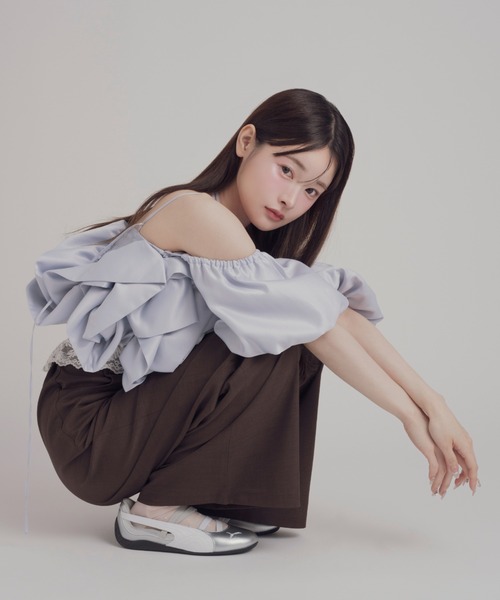 mellowneon(メロウネオン)の「マルチウェイサテンフリルボリュームブラウス(シャツ/ブラウス・レディース・ブラウン/ブルーグレー/ホワイト/ピンク・FREE)」の18枚目の写真