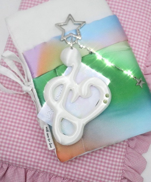 EVERYTHINGS(エブリシングス)の「【EVERYTHINGS】Love-Note Card-Holder / 【エブリシングス】ハートノートチェーンカードホルダー(カードケース・レディース・ライトピンク/ライトパープル/ホワイト/ピンク/ブラック/ライトブルー・ONE SIZE)」の8枚目の写真