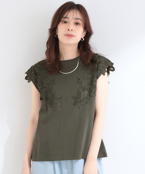 SHOO・LA・RUE(シューラルー)の「【S-LL/洗濯機可】女性らしさ溢れるモチーフレース スムースTシャツ(Tシャツ/カットソー・レディース・ライトグリーン/ホワイト/チャコールグレー・04/03/02/01)」の8枚目の写真