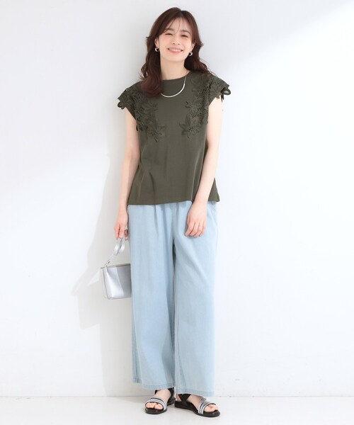 SHOO・LA・RUE(シューラルー)の「【S-LL/洗濯機可】女性らしさ溢れるモチーフレース スムースTシャツ(Tシャツ/カットソー・レディース・ライトグリーン/ホワイト/チャコールグレー・04/03/02/01)」の10枚目の写真