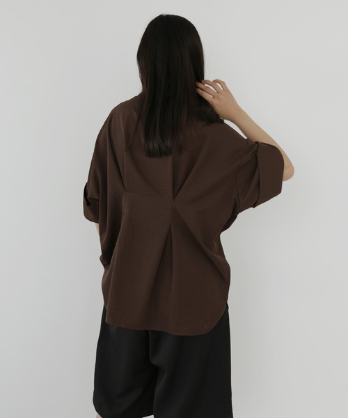hellam(へラム)の「ウエストタックハーフスリーブシャツ(シャツ/ブラウス・レディース・チャコール/イエロー/ブルー/アイボリー/ブラウン・FREE)」の18枚目の写真
