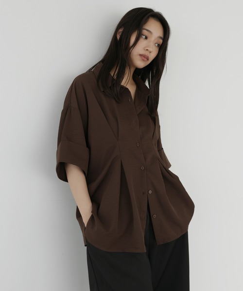 hellam(へラム)の「ウエストタックハーフスリーブシャツ(シャツ/ブラウス・レディース・チャコール/イエロー/ブルー/アイボリー/ブラウン・FREE)」の21枚目の写真