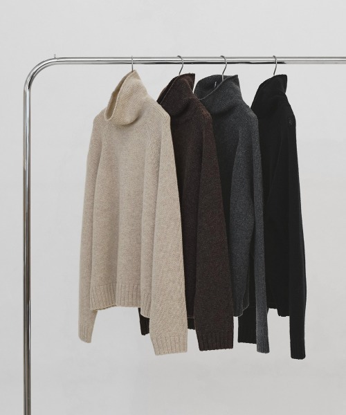 TODAYFUL(トゥデイフル)の「Wool 100% Turtle Knit(ニット/セーター・レディース・ブラック/チャコールグレー/ナチュラル/ダークブラウン・FREE)」の11枚目の写真