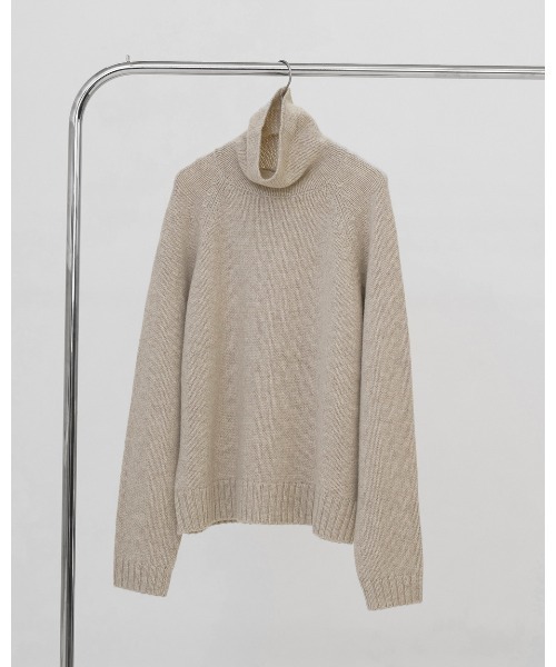 TODAYFUL(トゥデイフル)の「Wool 100% Turtle Knit(ニット/セーター・レディース・ブラック/チャコールグレー/ナチュラル/ダークブラウン・FREE)」の12枚目の写真