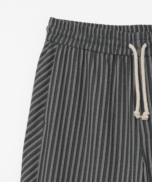 MILLO WOMEN（ミロウーマン）の「ストライプパネルイージーパンツ[チャコール]（その他パンツ・レディース・その他・SMALL/MEDIUM）」の5枚目の写真