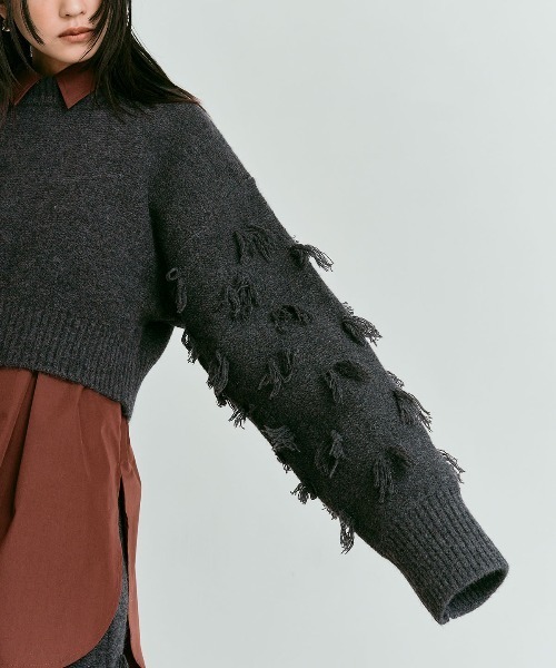 W:Huku（フーク）の「ポイント フリンジ ショート ニット / Pointed Fringe Short Knit（ニット/セーター・レディース・ブラック/チャコール・FREE）」の9枚目の写真