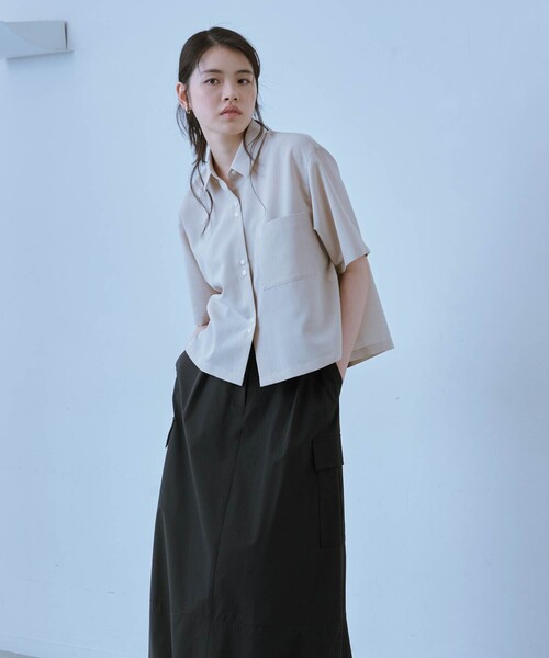 COMME CA ISM(コムサイズム)の「麻調ポリエステル クロップドシャツ(シャツ/ブラウス・レディース・サックスブルー/ベージュ/チャコール・FREE)」の20枚目の写真
