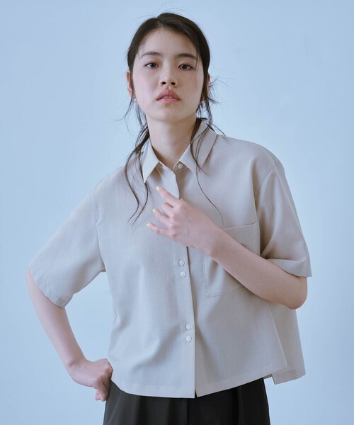 COMME CA ISM(コムサイズム)の「麻調ポリエステル クロップドシャツ(シャツ/ブラウス・レディース・サックスブルー/ベージュ/チャコール・FREE)」の21枚目の写真