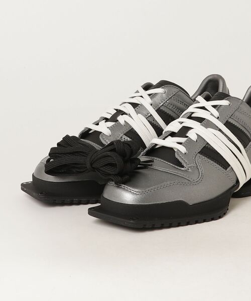 adidas(アディダス)の「フォーラム SQ W / アディダスオリジナルス adidas Originals(スニーカー・レディース・グレー・22.5cm/23.5cm/24.5cm/25.5cm/26.5cm/27.5cm/23.0cm/24.0cm/25.0cm/26.0cm/27.0cm/28.0cm/22.0cm)」の2枚目の写真