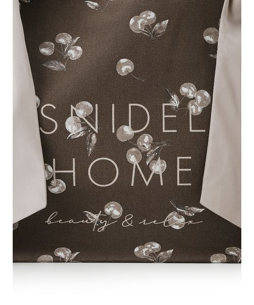 SNIDEL HOME(スナイデルホーム)の「オーガニックキャンバストート -BIG-(CHERRY)(トートバッグ・レディース・グレイッシュベージュ/オフホワイト・F)」の8枚目の写真